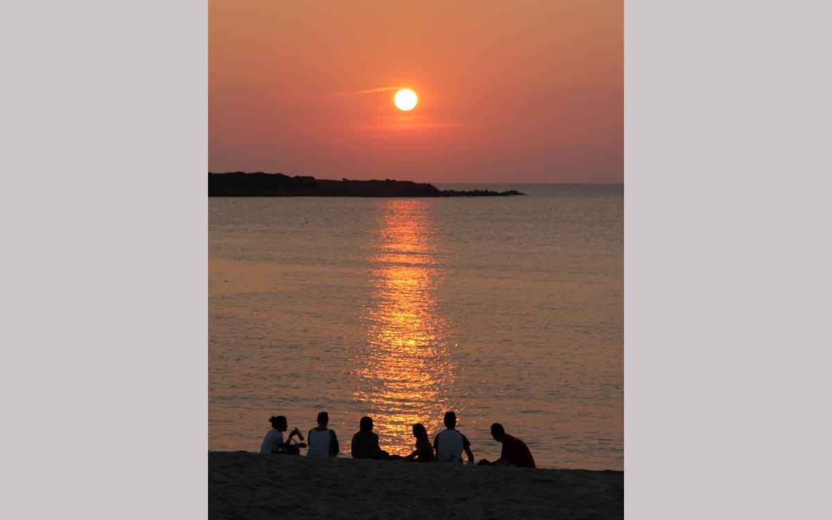 Sonnenuntergang am Strand Isola Rossa Sonnenuntergang am Strand Isola Rossa