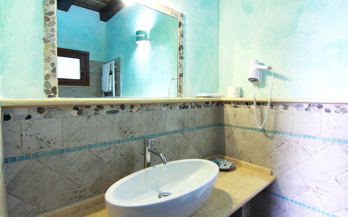 Bed and Breakfast Alghero 4, Badezimmer (1) Bed and Breakfast Alghero 4, Badezimmer (1)