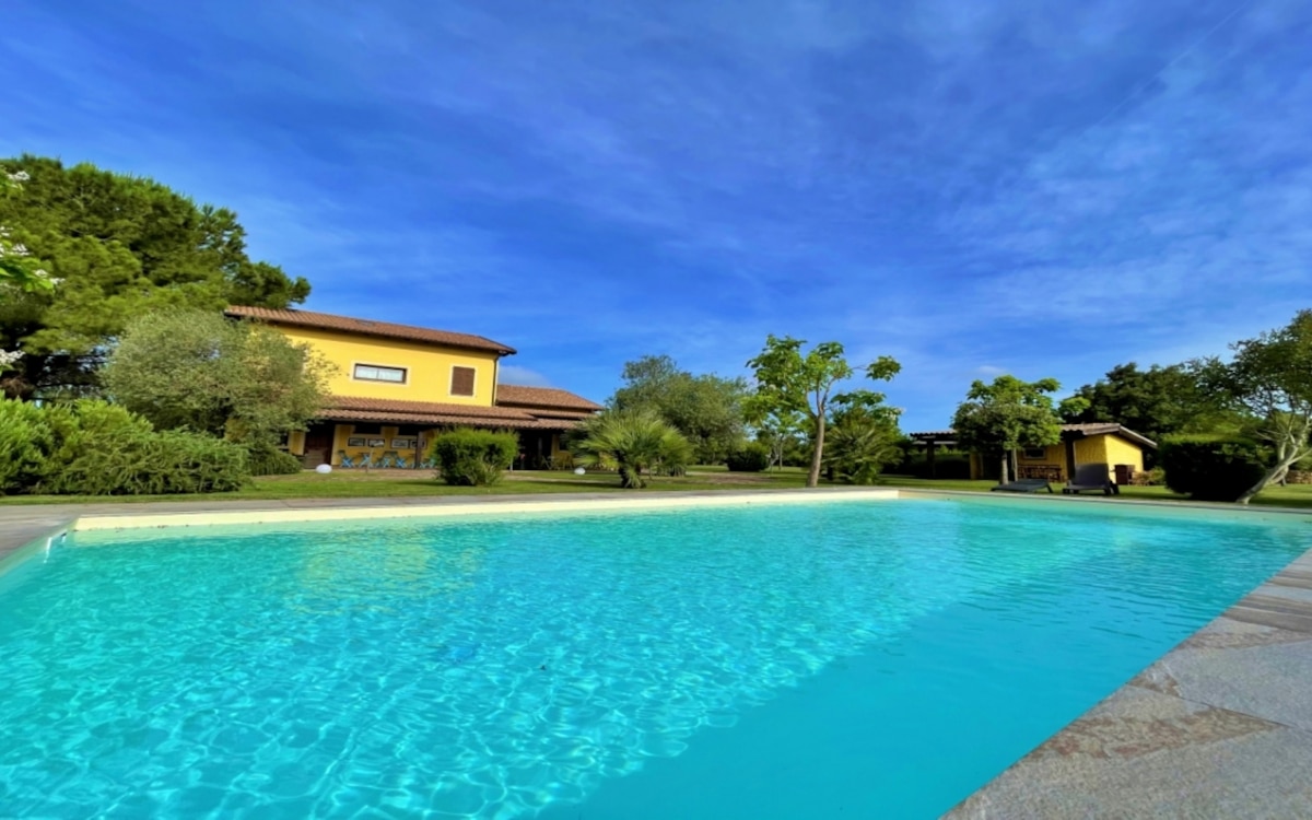 Bed and Breakfast Alghero 4, Garten und Pool (2) Bed and Breakfast Alghero 4, Garten und Pool (2)