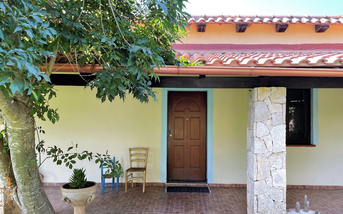 Villa Alghero 3, Eingangstür (1) Villa Alghero 3, Eingangstür (1)