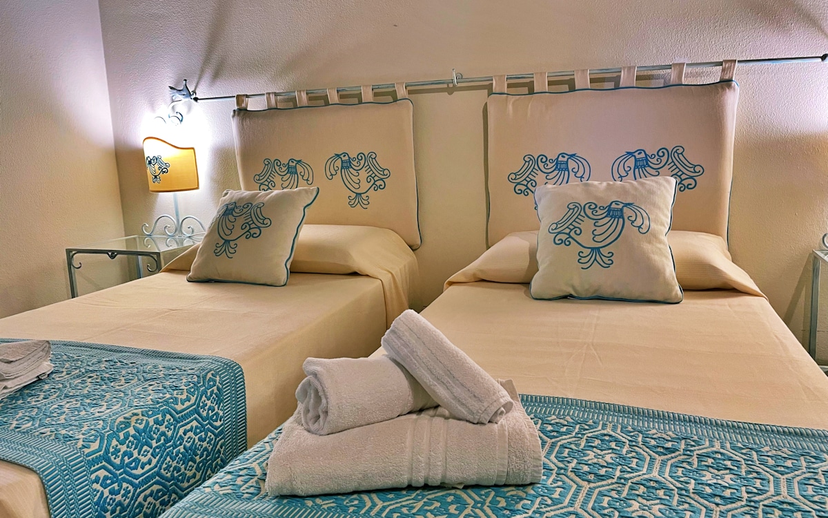 Villa Alghero 3, Schlafzimmer 2 (3) Villa Alghero 3, Schlafzimmer 2 (3)