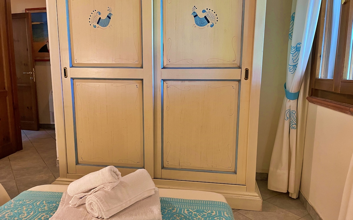 Villa Alghero 3, Schlafzimmer 2 (5) Villa Alghero 3, Schlafzimmer 2 (5)