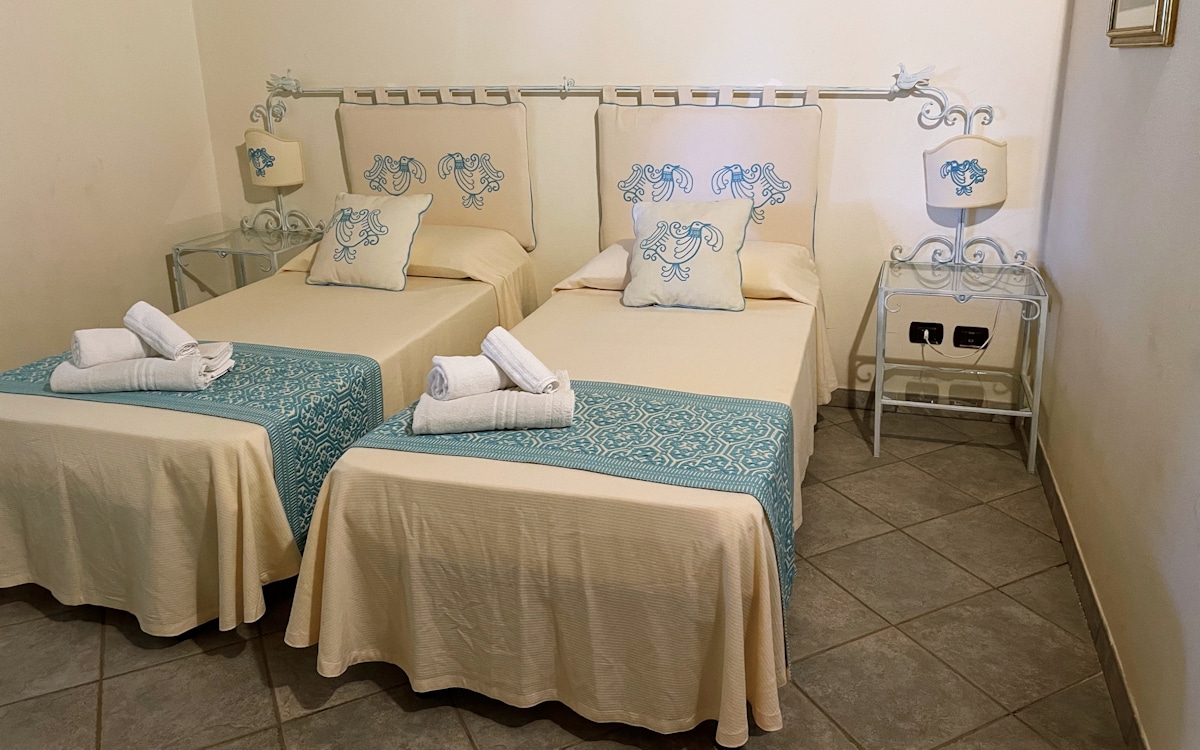 Villa Alghero 3, Schlafzimmer 2 (6) Villa Alghero 3, Schlafzimmer 2 (6)