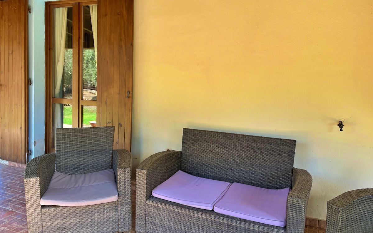 Villa Alghero 3, Sofaecke in der Loggia Villa Alghero 3, Sofaecke in der Loggia